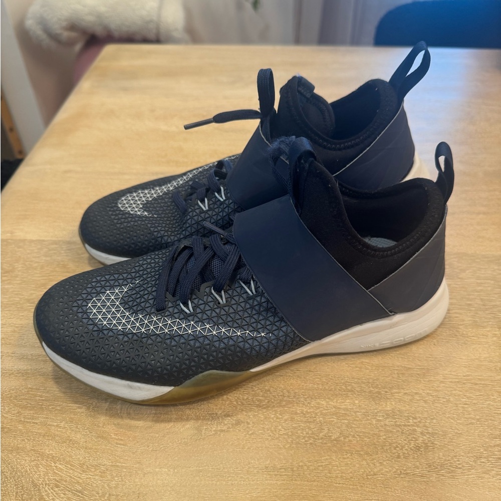 Nike Air Strong Zoom Shoes